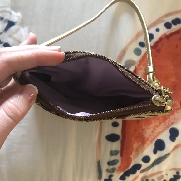 Coach wristlet - Picture 3 of 3